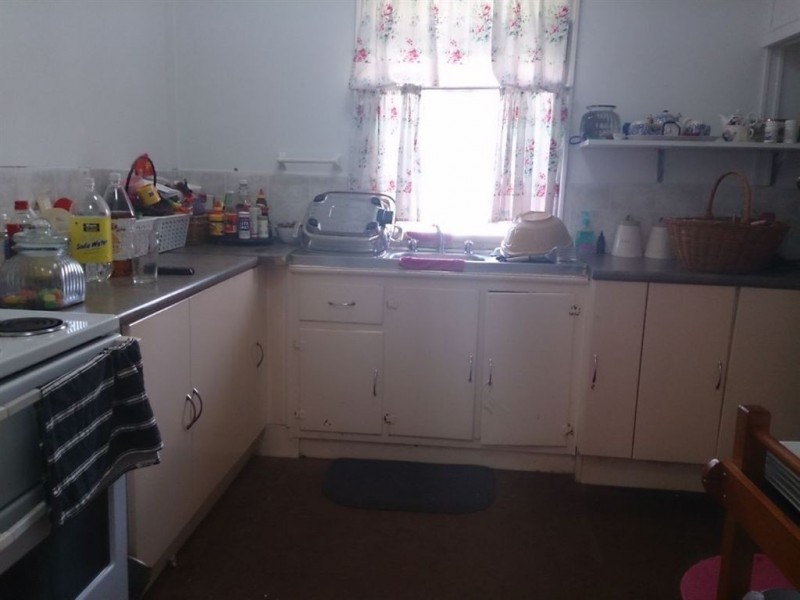 50 Gordon Lane, Mount Morgan QLD 4714