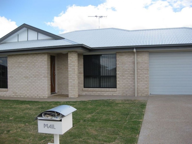 4 Brady Place, Gracemere QLD 4702