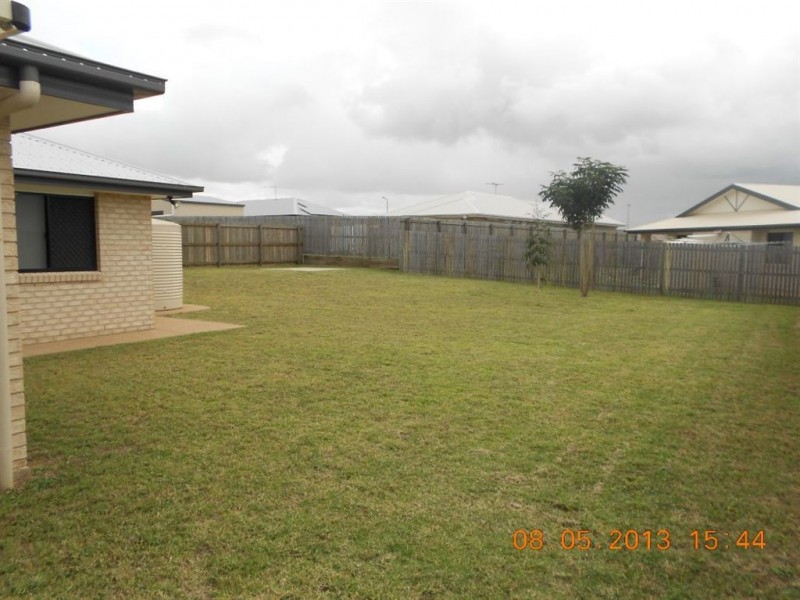 4 Brady Place, Gracemere QLD 4702