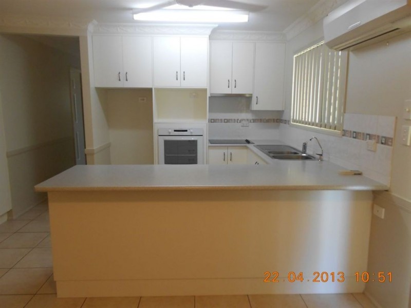 17 Gleeson Close, Gracemere QLD 4702