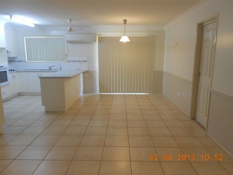 17 Gleeson Close, Gracemere QLD 4702