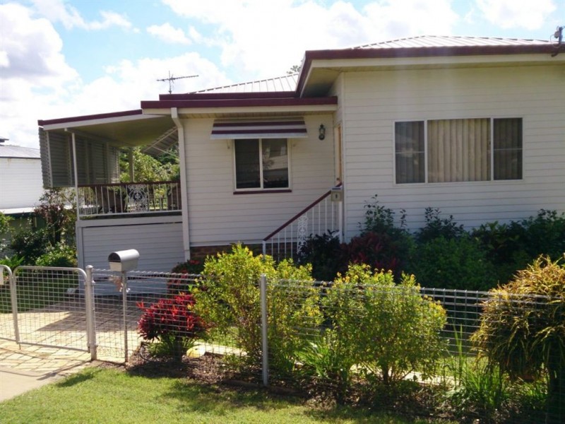 9 Bridge St, Mount Morgan QLD 4714