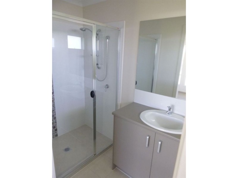 35 Taramoore Road, Gracemere QLD 4702