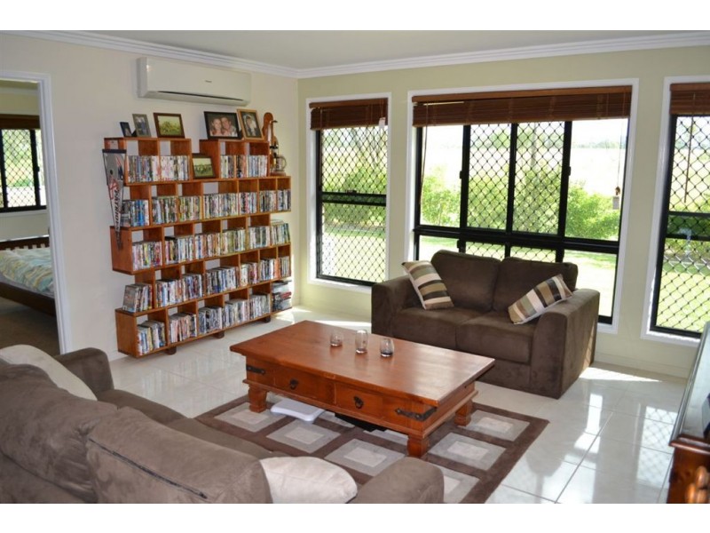 16 FREEMAN COURT, Gracemere QLD 4702