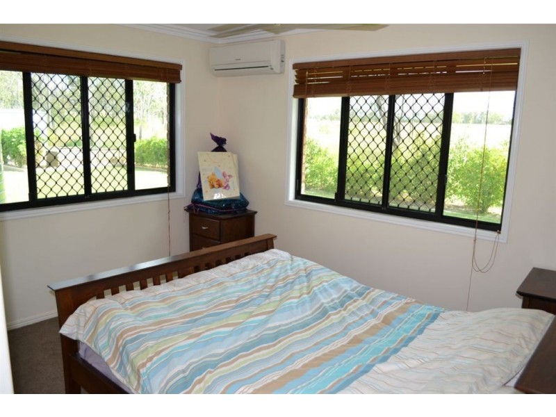 16 FREEMAN COURT, Gracemere QLD 4702