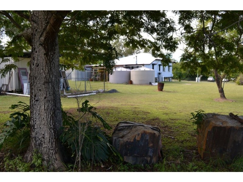 25 BOWER STREET, Stanwell QLD 4702