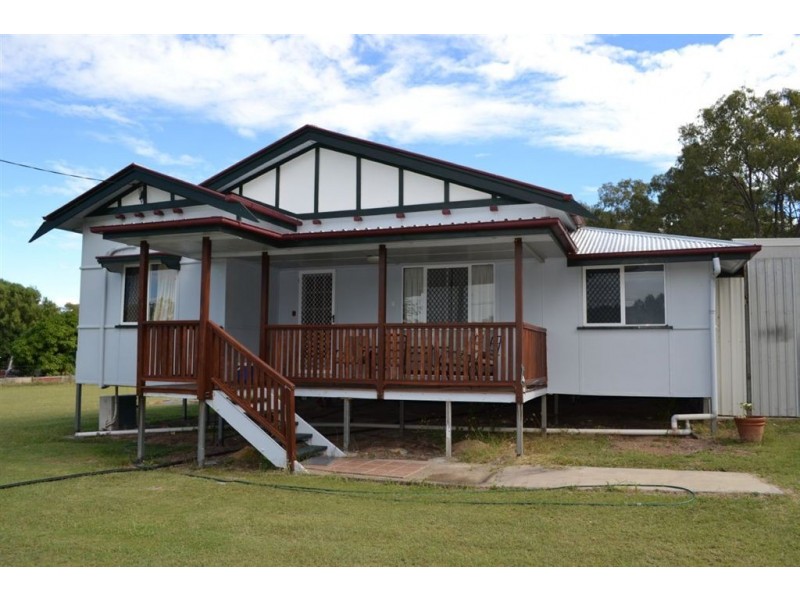 25 BOWER STREET, Stanwell QLD 4702