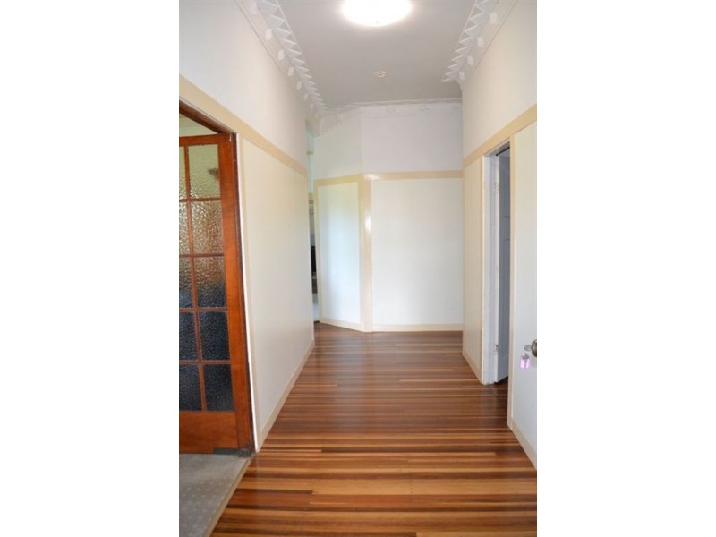 25 BOWER STREET, Stanwell QLD 4702