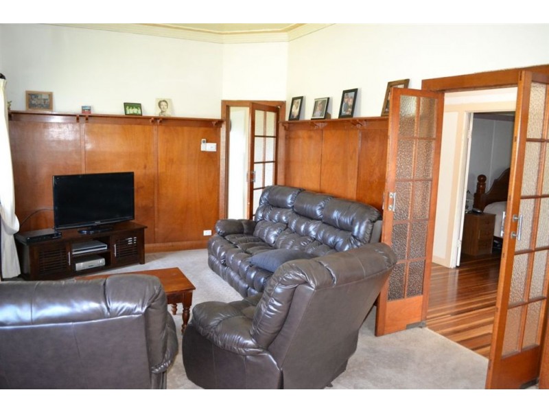 25 BOWER STREET, Stanwell QLD 4702