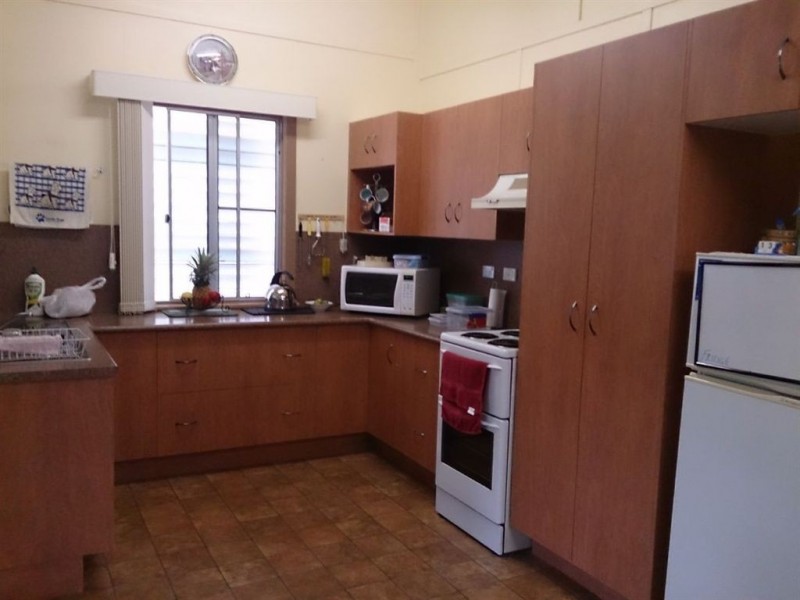 143 East Street, Mount Morgan QLD 4714