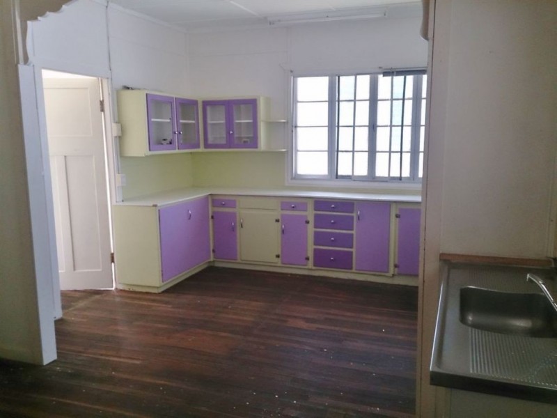 6 Pheasant Creek Rd, Wowan QLD 4702