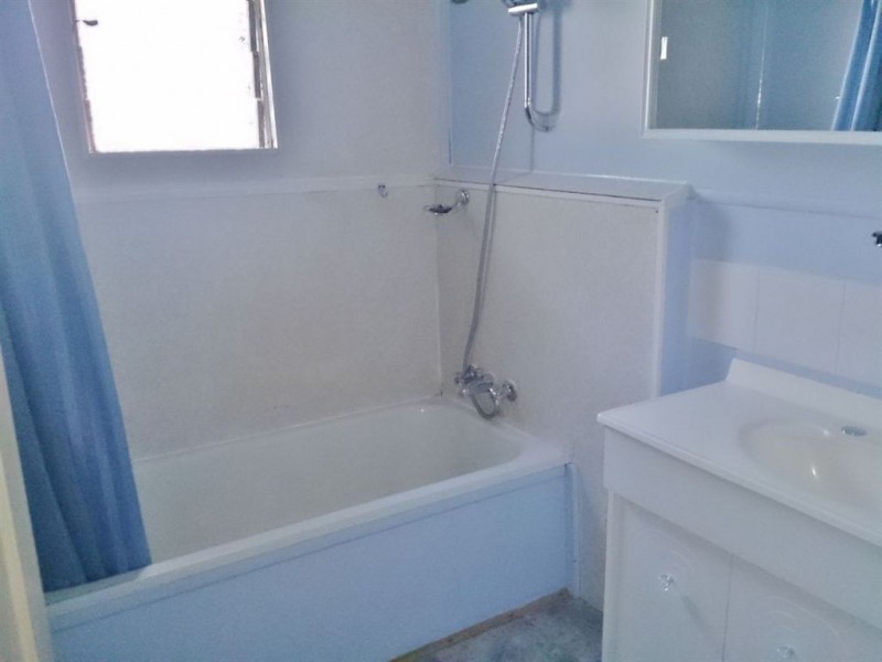 6 Pheasant Creek Rd, Wowan QLD 4702