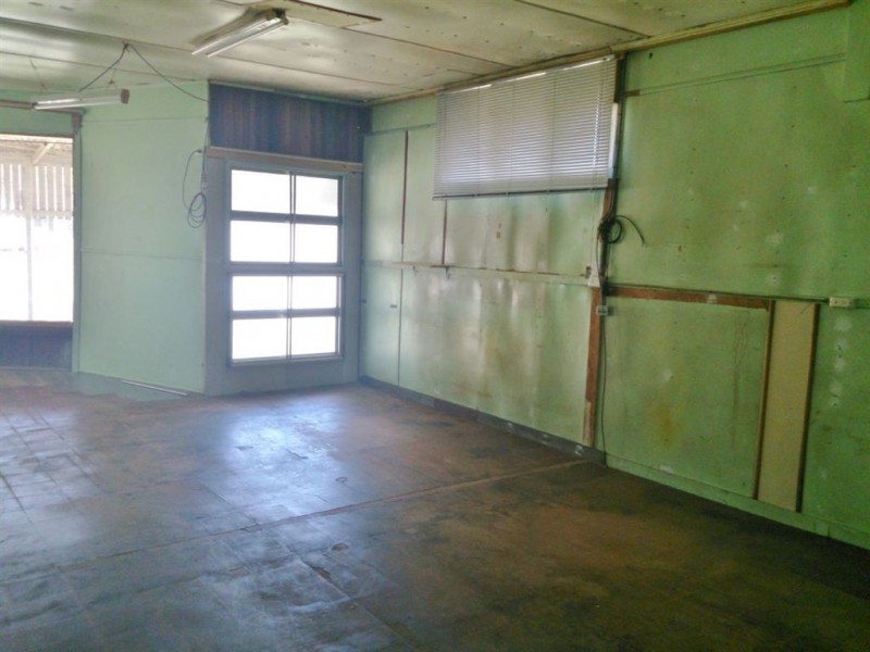 6 Pheasant Creek Rd, Wowan QLD 4702