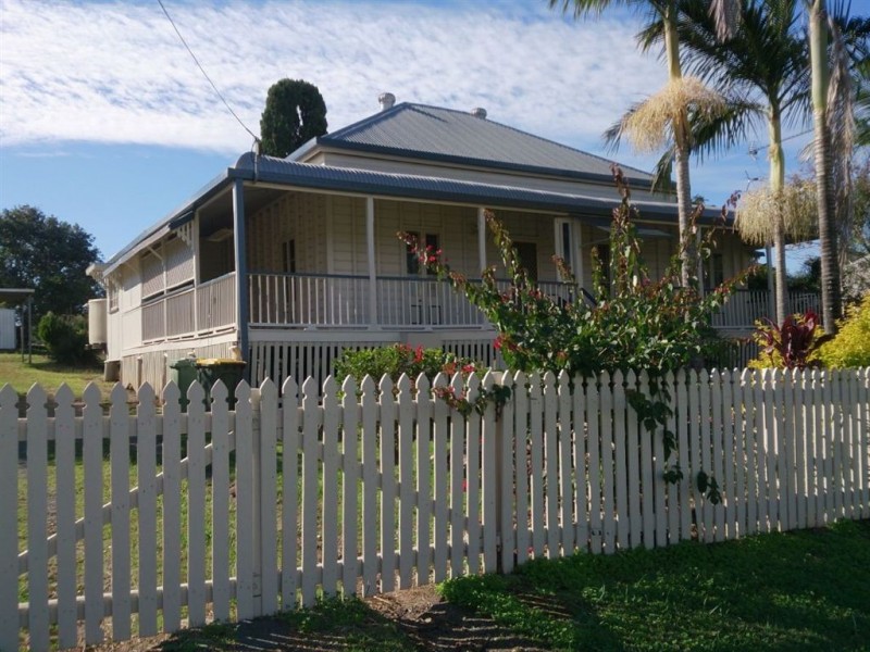 14 Grey Street, Mount Morgan QLD 4714