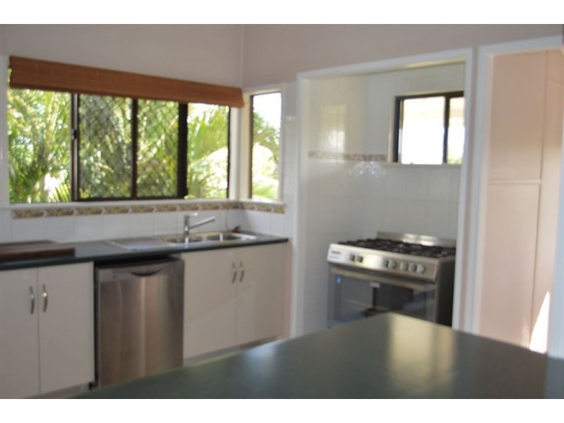 34 Oshanesy Street, Gracemere QLD 4702