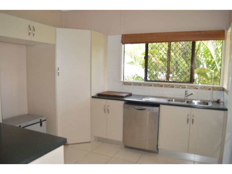 34 Oshanesy Street, Gracemere QLD 4702