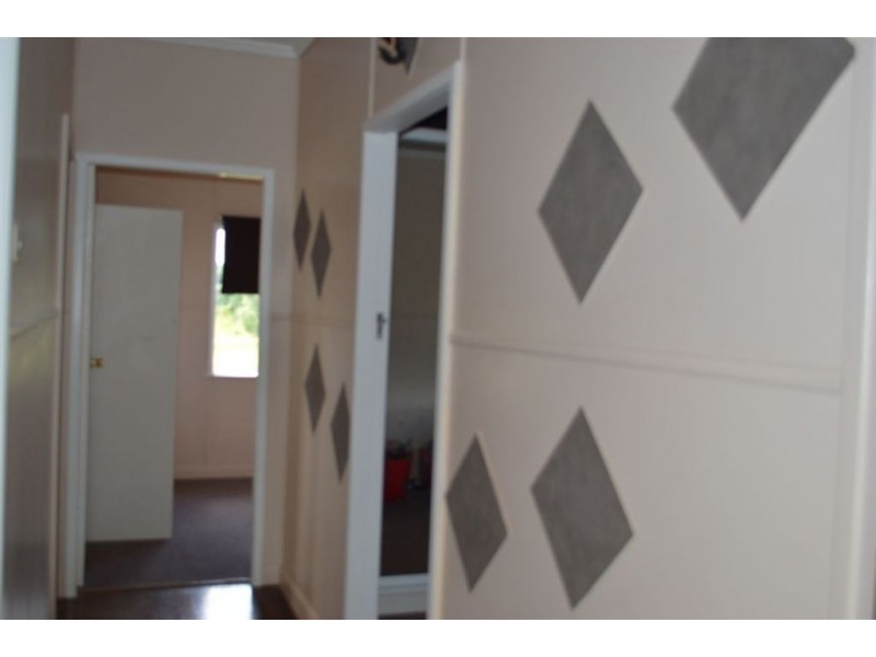 34 Oshanesy Street, Gracemere QLD 4702