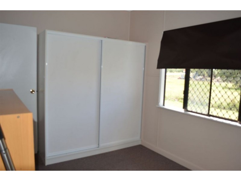 34 Oshanesy Street, Gracemere QLD 4702