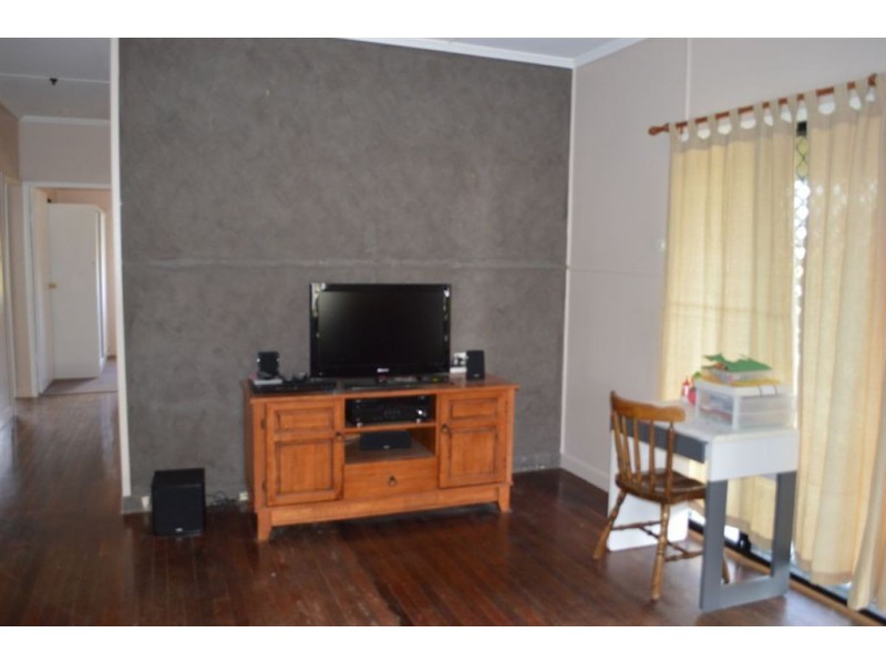 34 Oshanesy Street, Gracemere QLD 4702