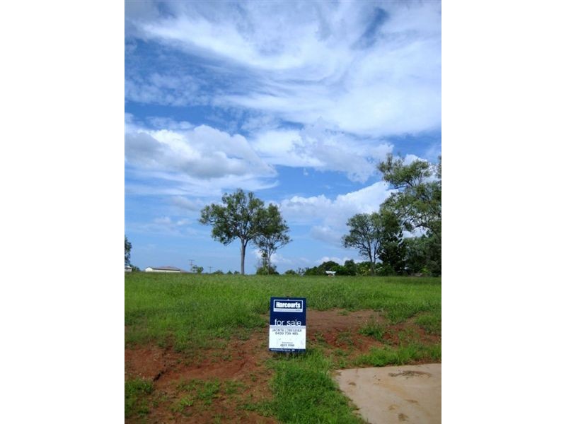 72 Elizabeth Street, Gracemere QLD 4702