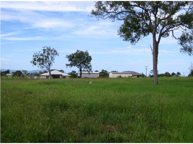 72 Elizabeth Street, Gracemere QLD 4702