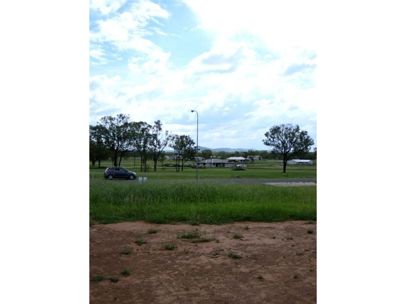 72 Elizabeth Street, Gracemere QLD 4702