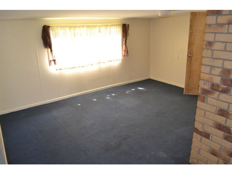 17 BANKSIA COURT, Gracemere QLD 4702