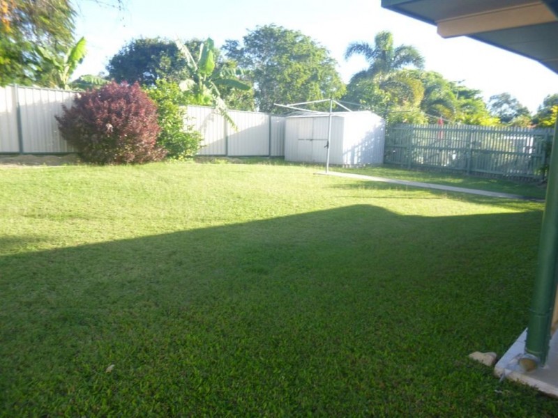 8 Lamb Avenue, Gracemere QLD 4702