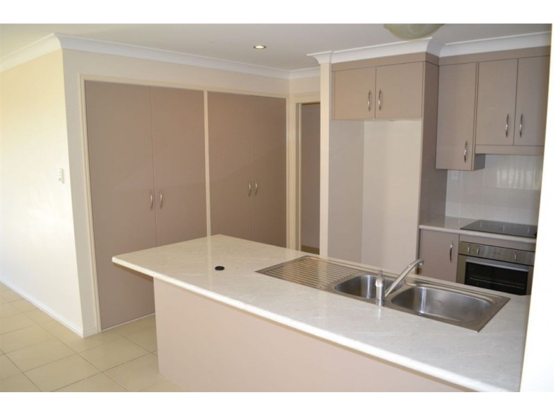 25 Joseph Street, Gracemere QLD 4702