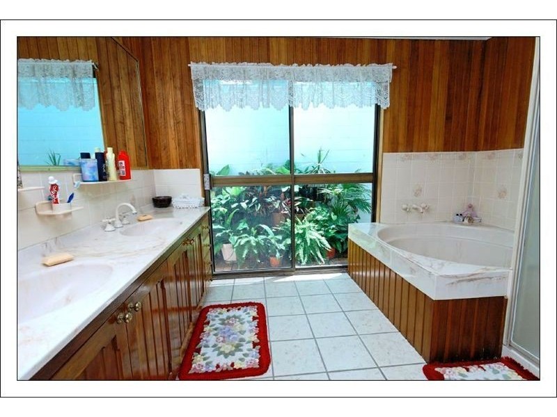 32 Black Gin Creek Road, Alton Downs QLD 4702