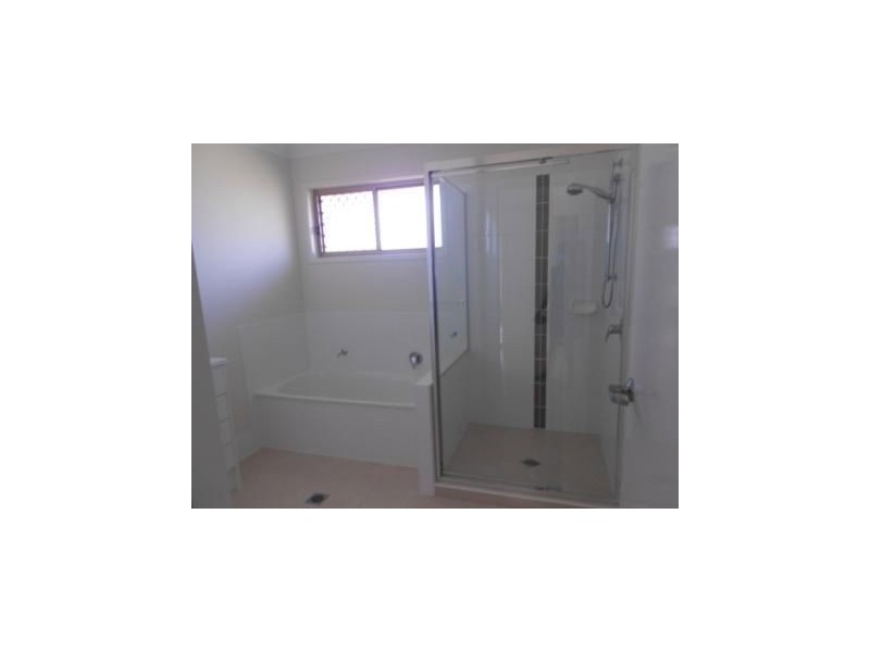 27 Koolamarra Drive, Gracemere QLD 4702