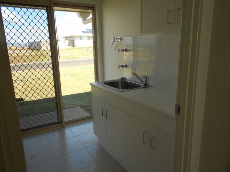 27 Koolamarra Drive, Gracemere QLD 4702