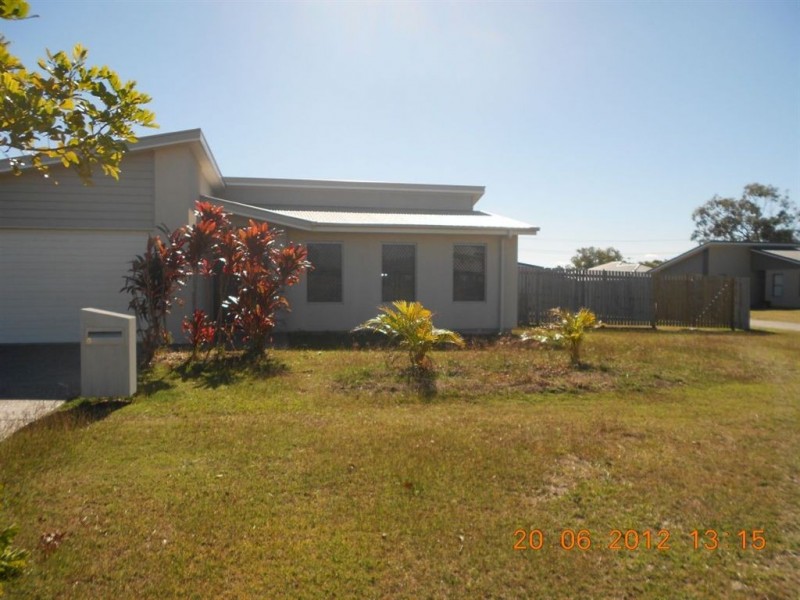 9 Maree Cres, Gracemere QLD 4702