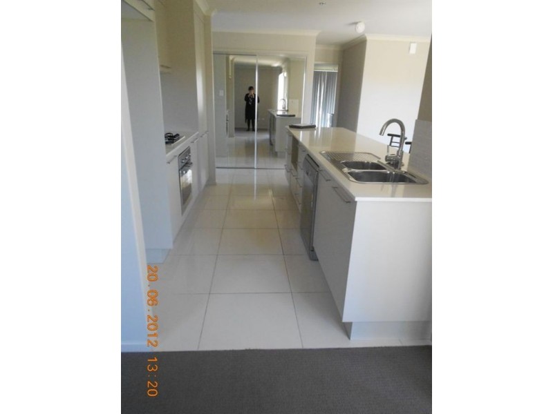 9 Maree Cres, Gracemere QLD 4702