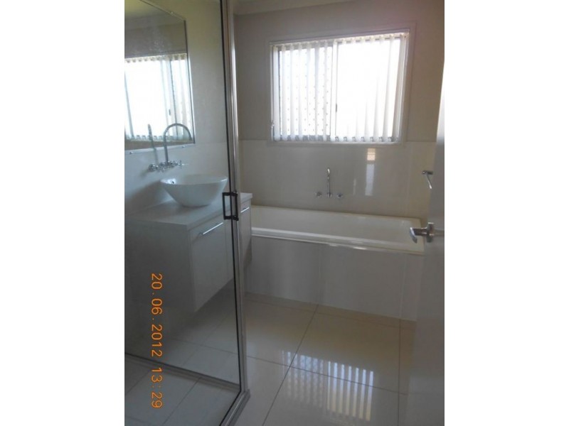 9 Maree Cres, Gracemere QLD 4702