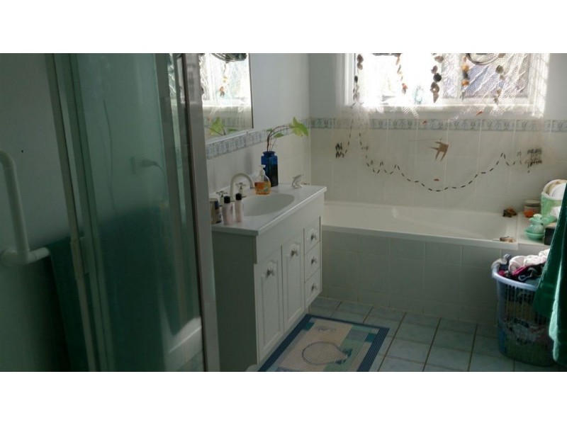 27b Gordon Lane, Mount Morgan QLD 4714
