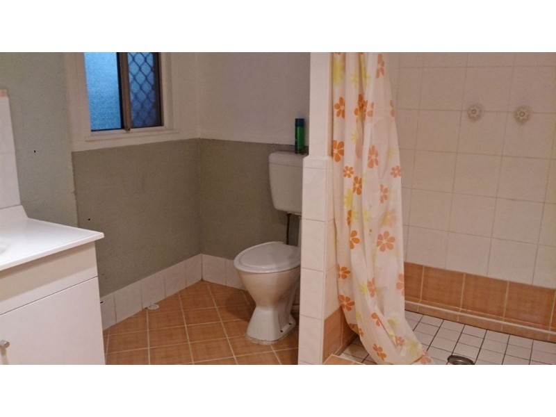 69 East Street, Mount Morgan QLD 4714