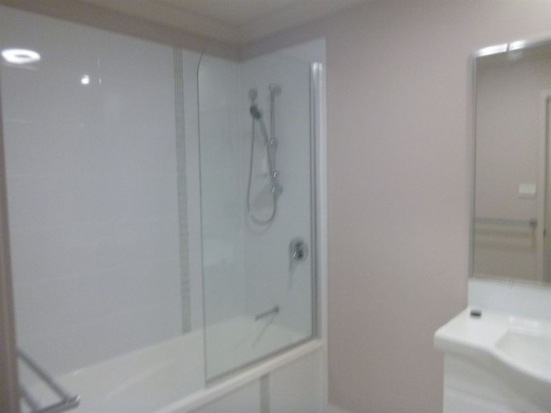 2/181 Lucas Street, Gracemere QLD 4702