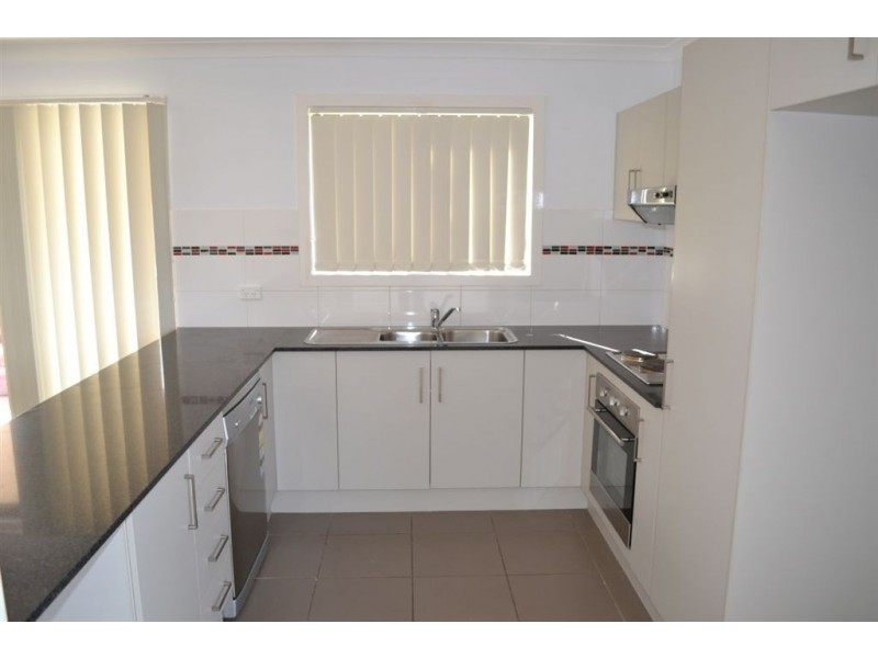 7 Rahima Court, Gracemere QLD 4702