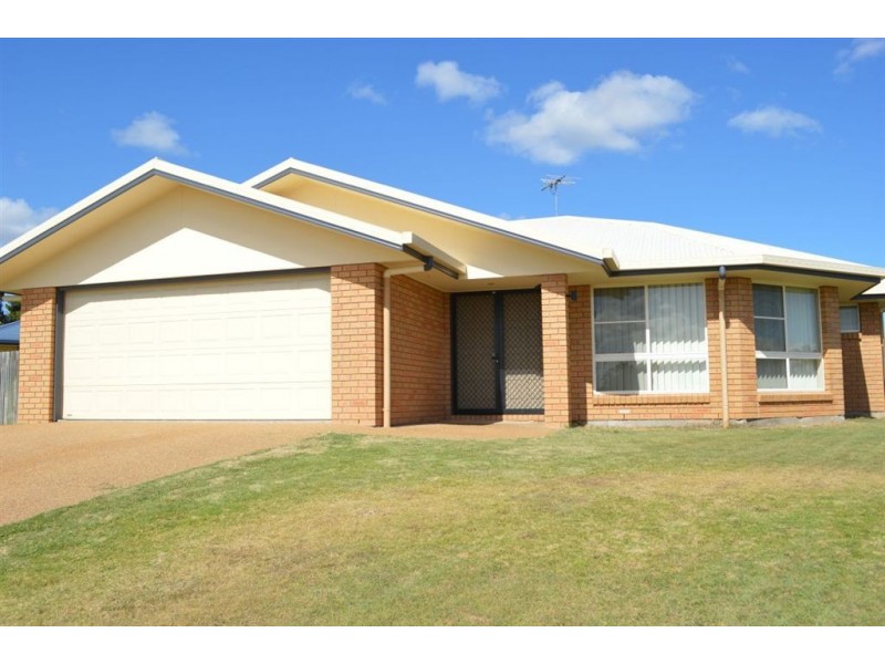 33 Seonaid Place, Gracemere QLD 4702