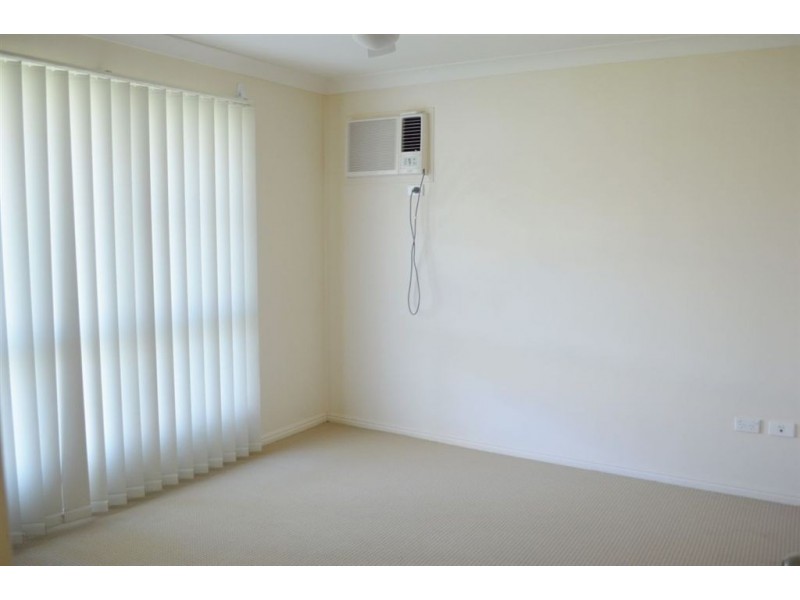 33 Seonaid Place, Gracemere QLD 4702