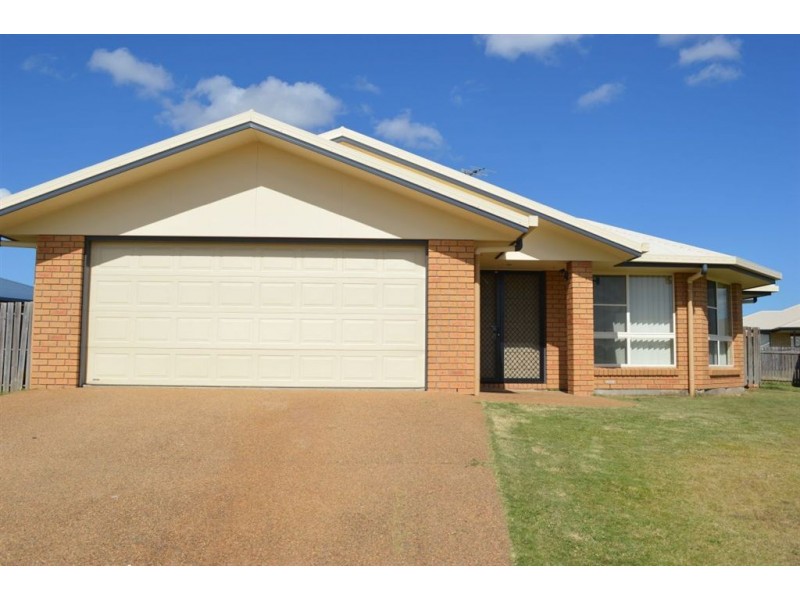 33 Seonaid Place, Gracemere QLD 4702