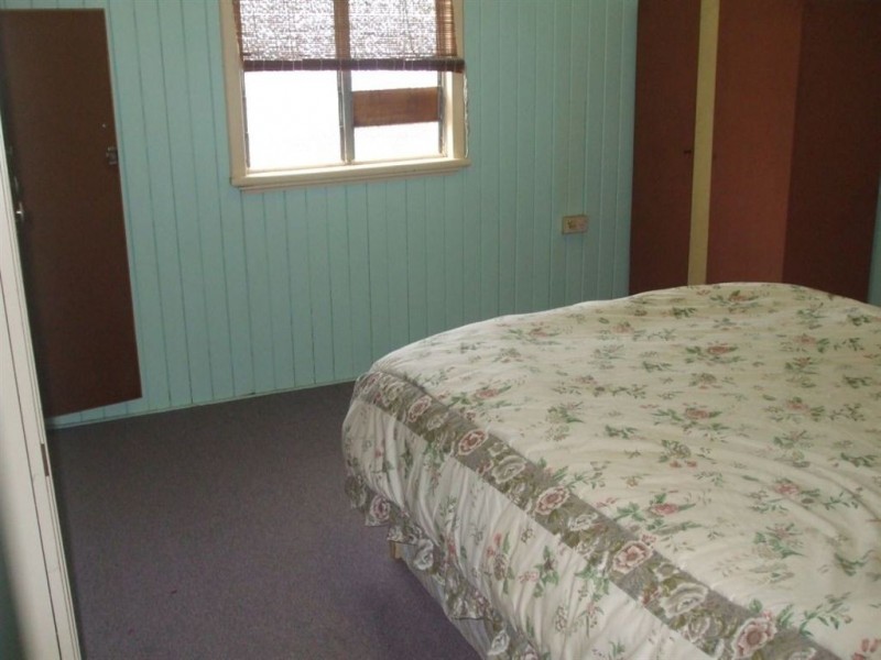 40 James St, Mount Morgan QLD 4714