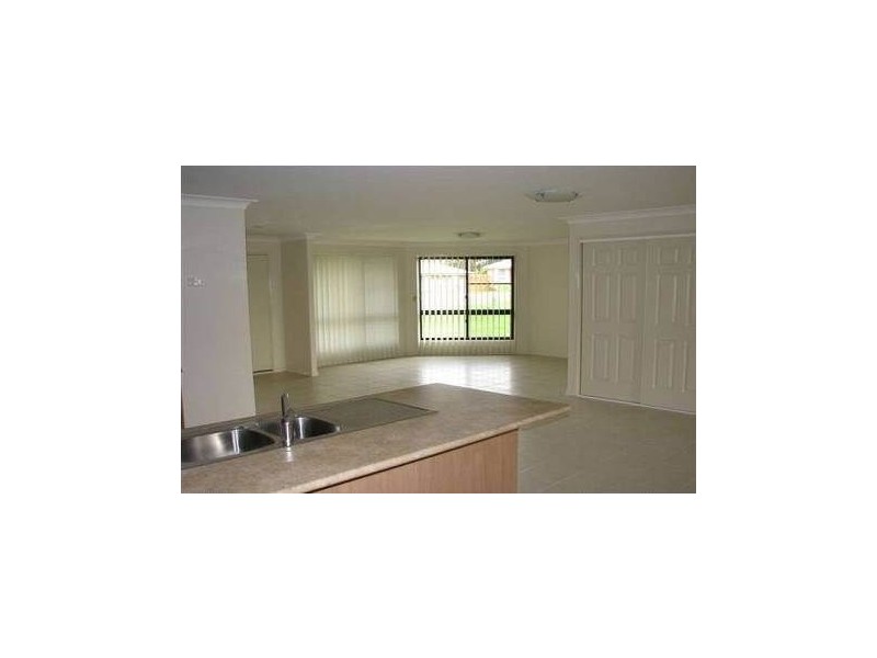 9 Riley Drive, Gracemere QLD 4702