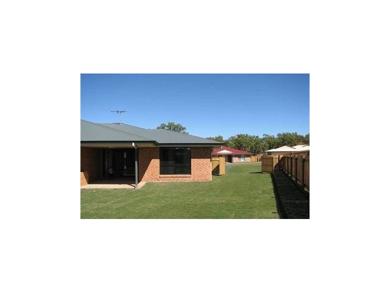 9 Riley Drive, Gracemere QLD 4702