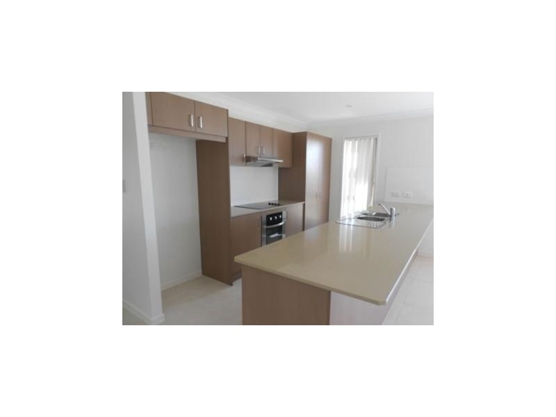 27 Koolamarra Drive, Gracemere QLD 4702
