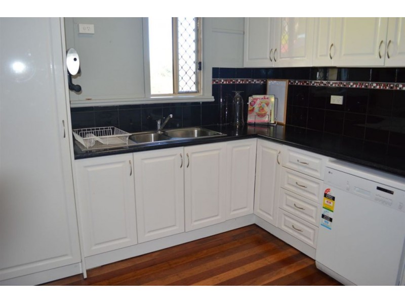 39 Heath Street, Wandal QLD 4700