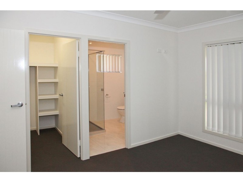 5 Corella Drive, Gracemere QLD 4702