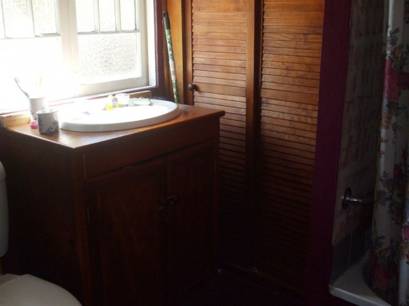 2 Staunton Street, Mount Morgan QLD 4714