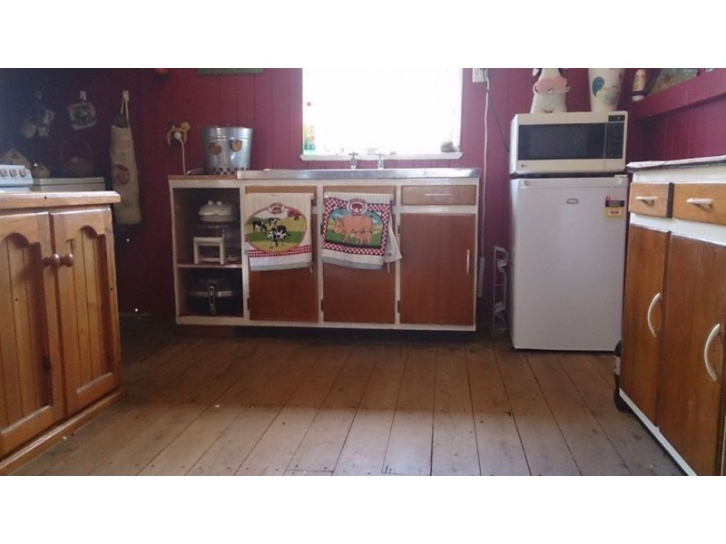 1 Ganter Street, Mount Morgan QLD 4714